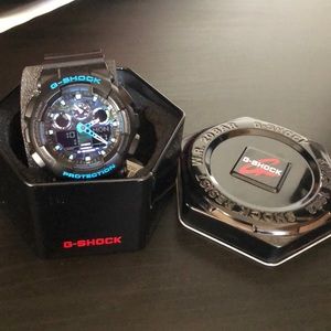 NEVER WORN G-SHOCK WATCH